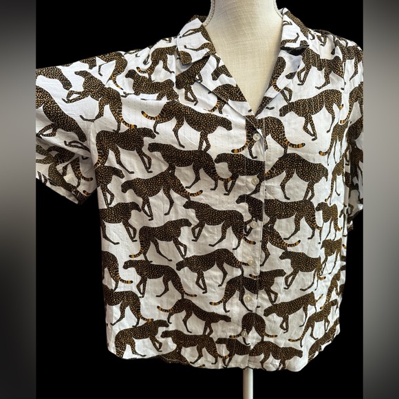 Jane + Delancey sz large button down short sleeve blouse cheetah print cats - Picture 4 of 8